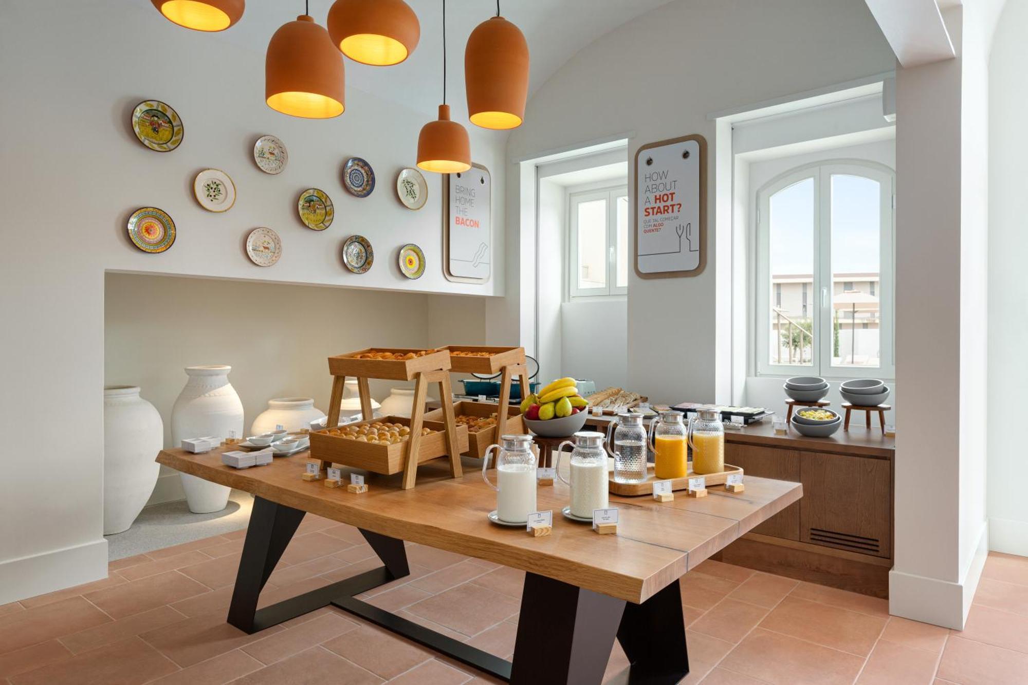 Holiday Inn Express Evora By Ihg Exteriör bild