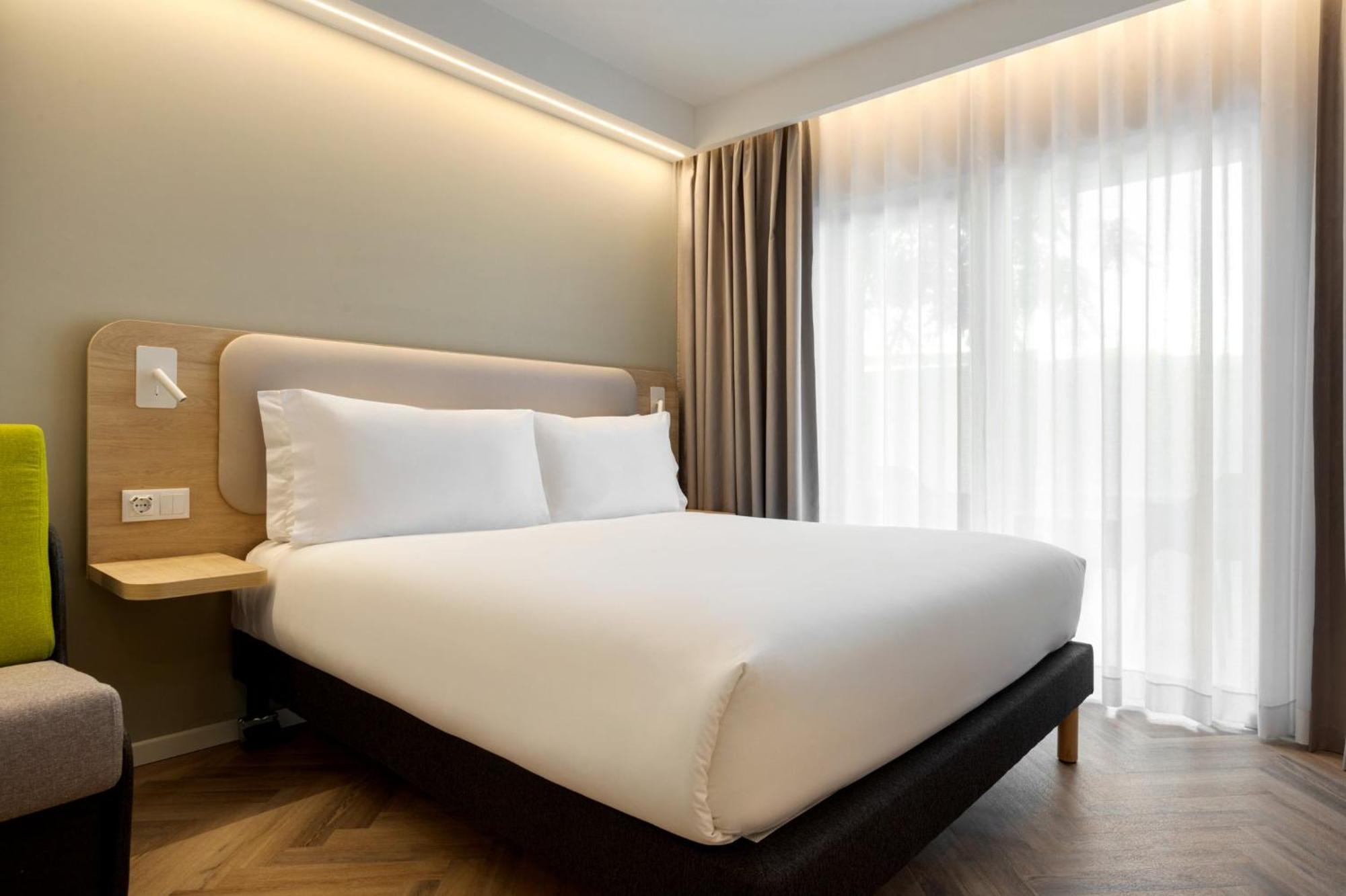 Holiday Inn Express Evora By Ihg Exteriör bild